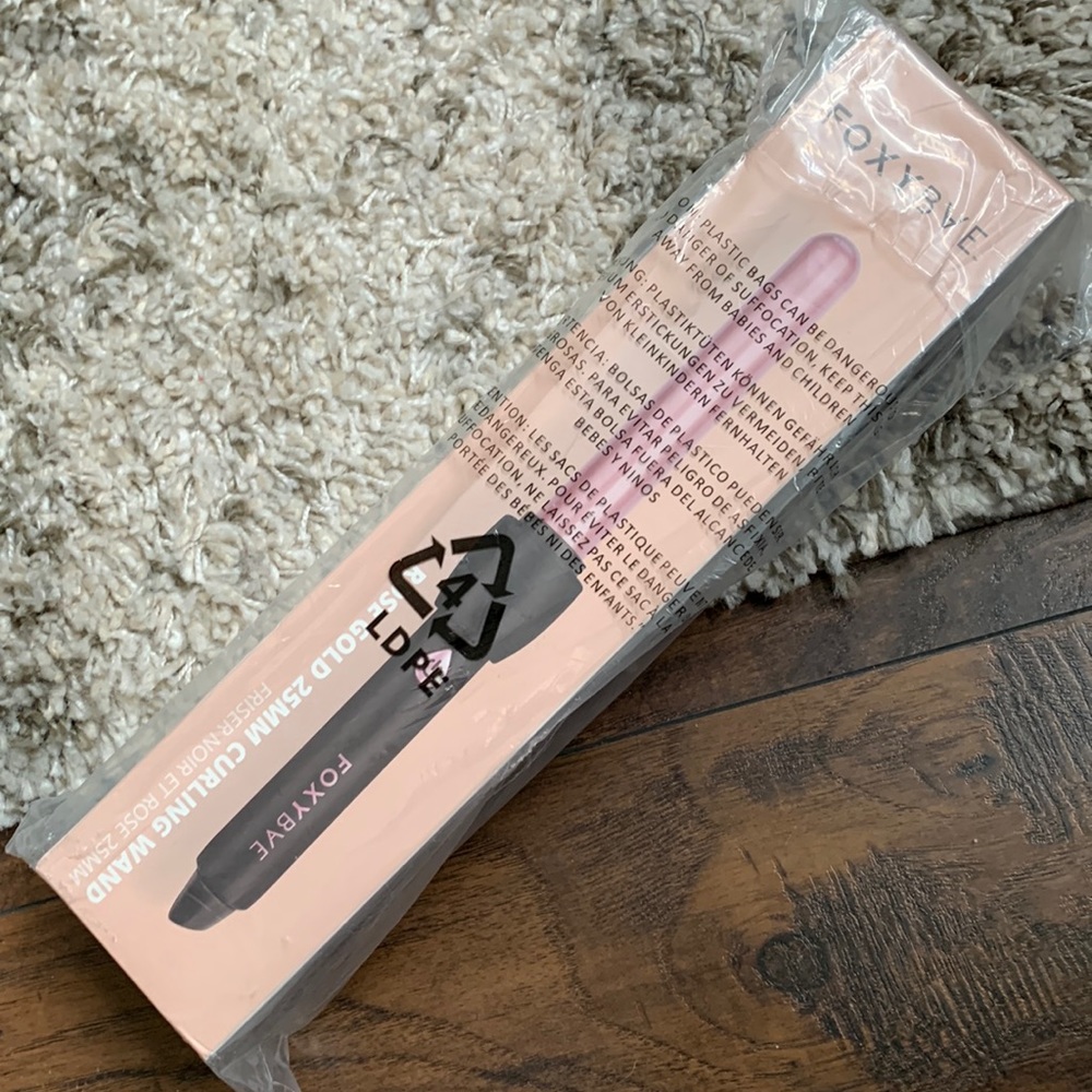 Foxybae Rosegold Curling Wand brand new in box.